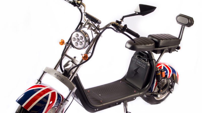 Ciclomotor elétrico que exige CNH e emplacamento